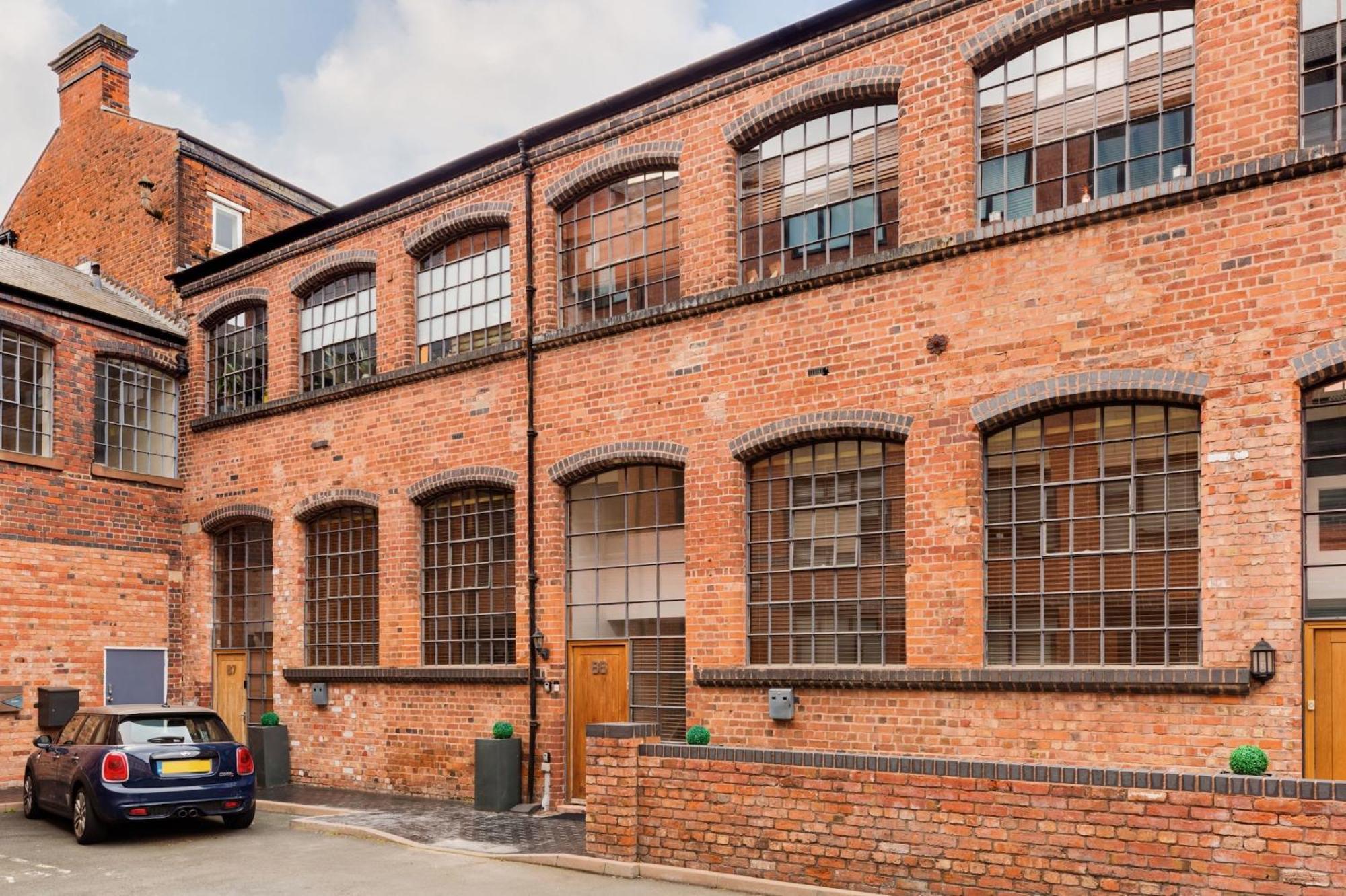 High End Luxury Townhouse In Jq, 4 Bedrooms, Flat Screen Tv In All Rooms, Free Parking, Near Birmingham City Centre Deposit Required 외부 사진